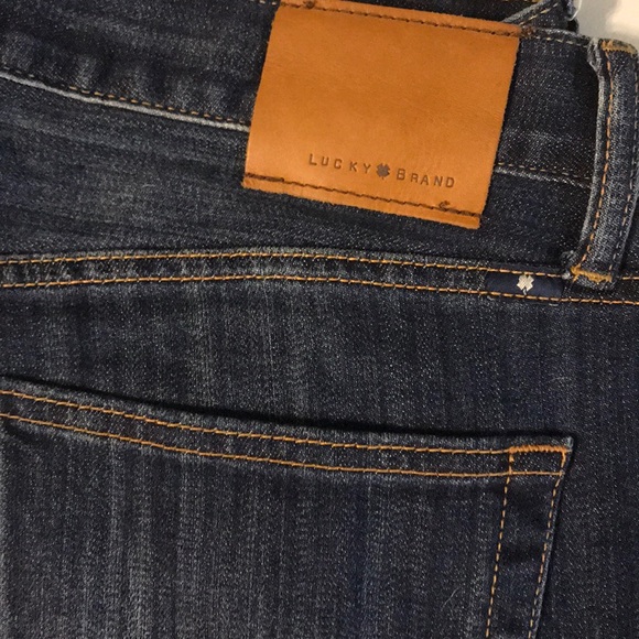 Lucky Brand 🍀 - Picture 2 of 3